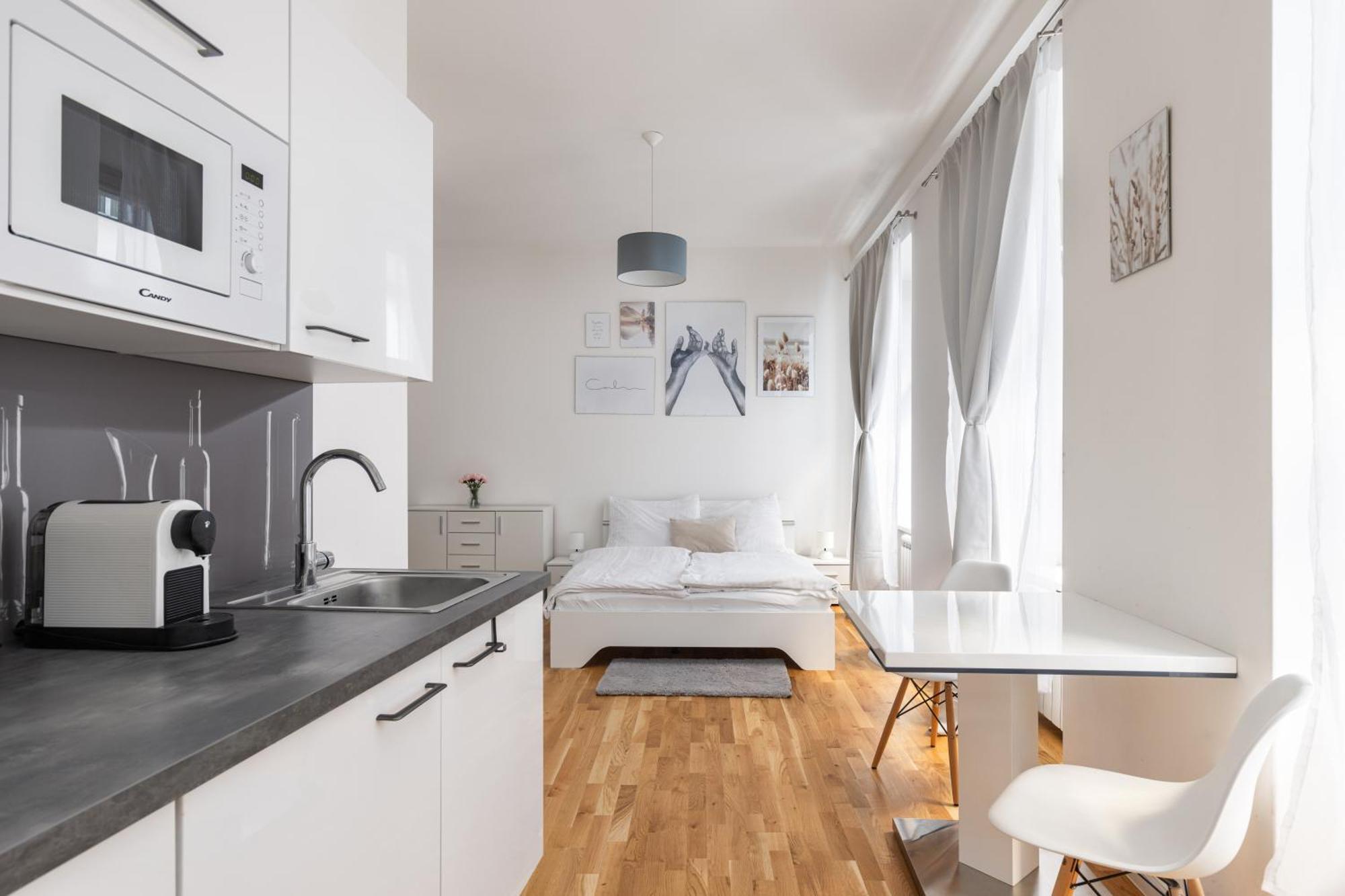 Stay2Gether Beige Nest - Metro Florenc Prague Exterior photo