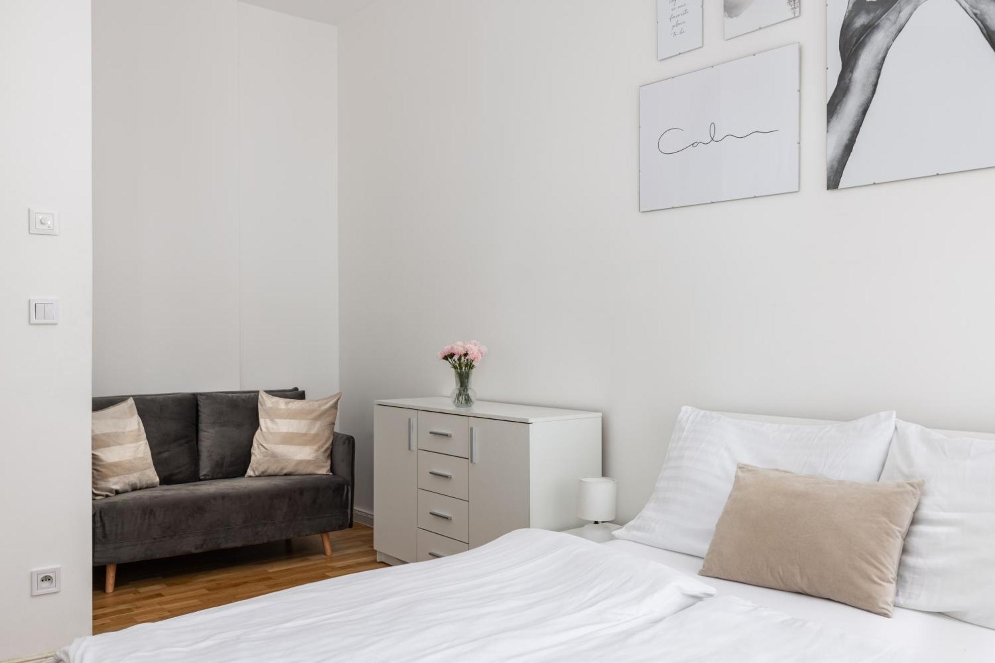 Stay2Gether Beige Nest - Metro Florenc Prague Exterior photo